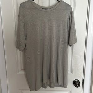 Lululemon men’s tshirt